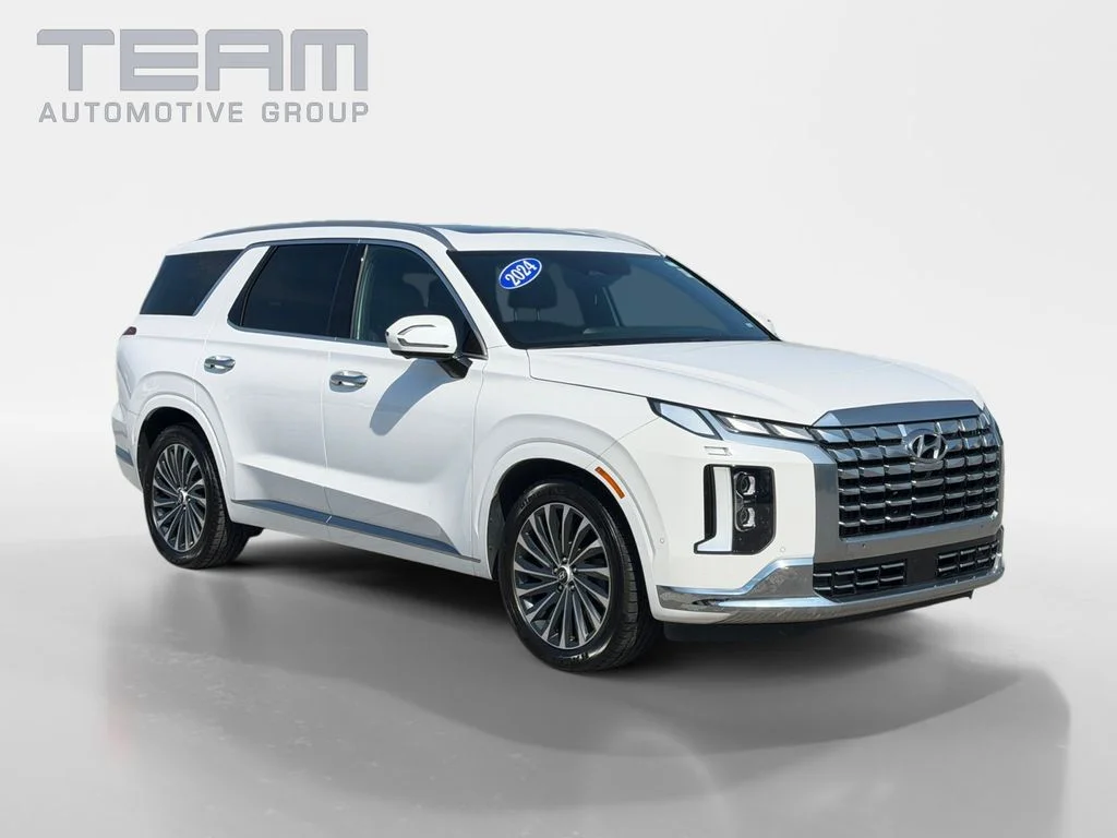 Used 2024 White Hyundai Calligraphy image 1