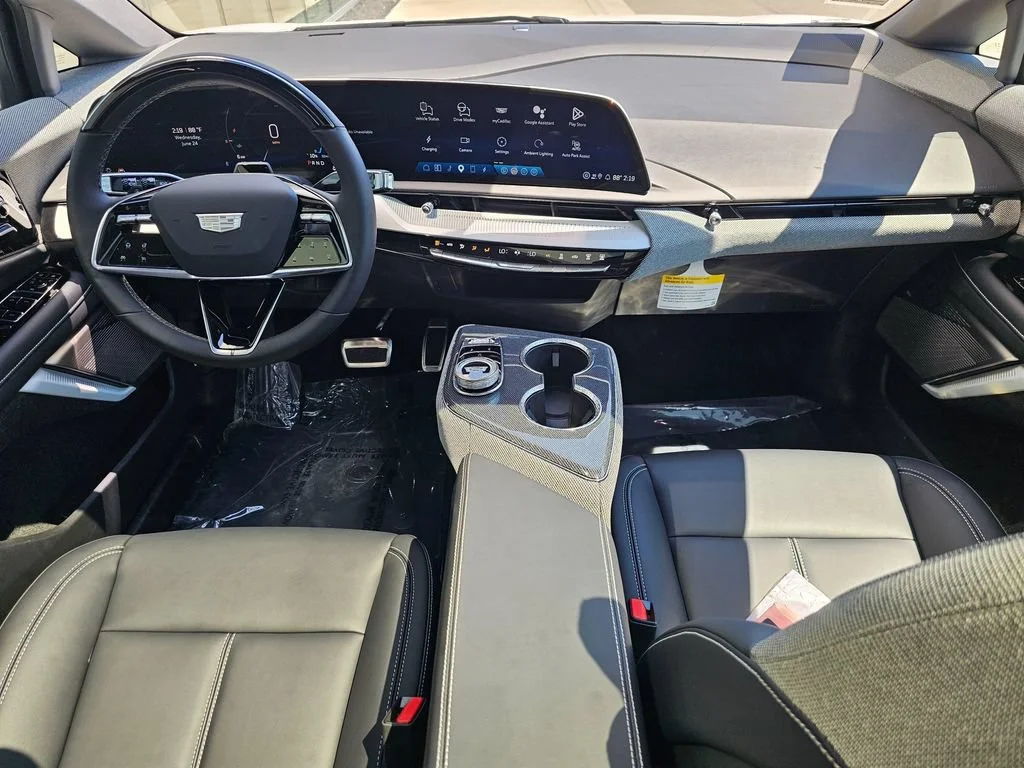 New 2026 Vibrant White Tricoat Cadillac Sport image 17