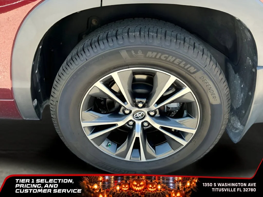 Used 2018 Red Toyota LE Plus image 39