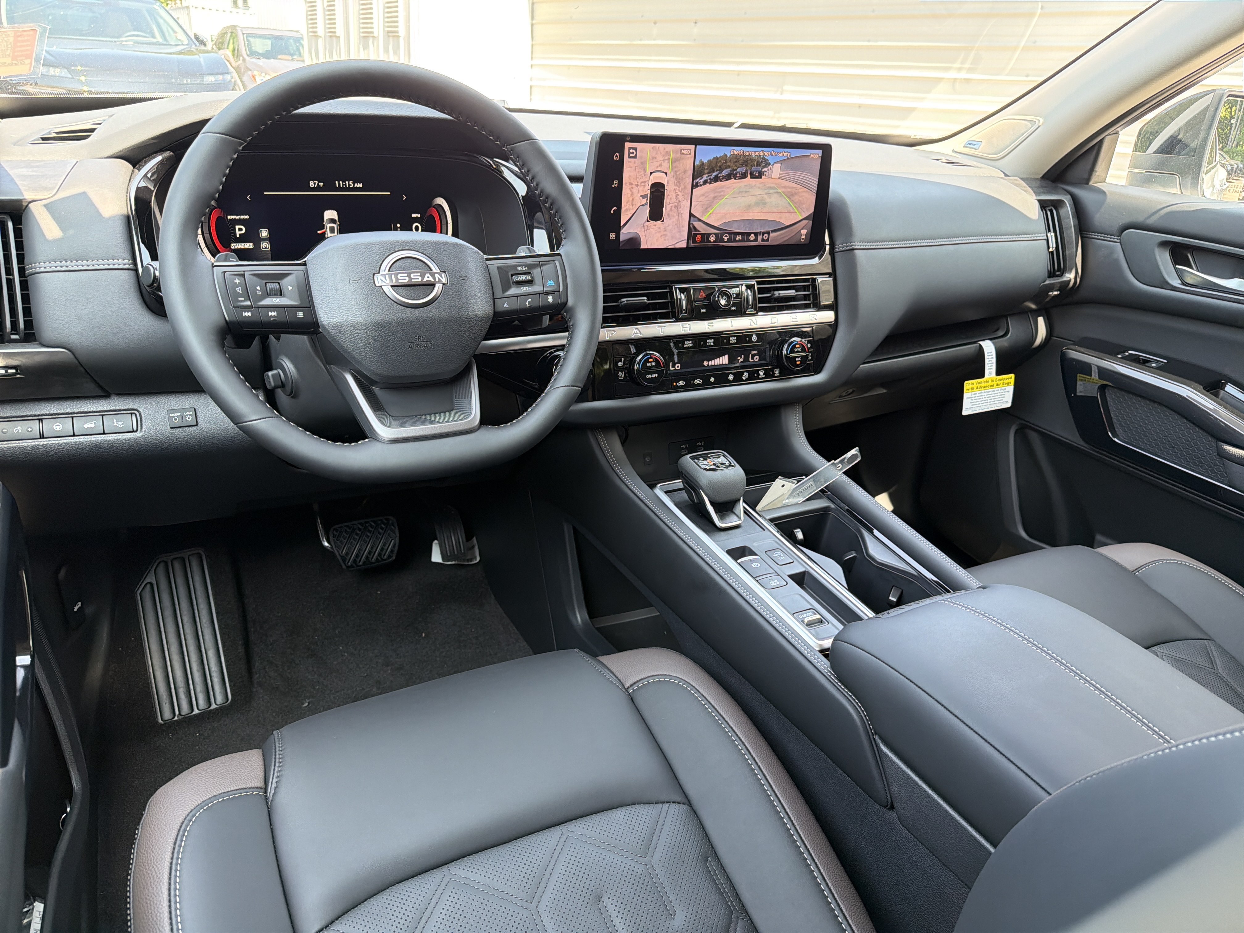 New 2026 Everest White Pearl Tricoat Nissan Platinum image 23