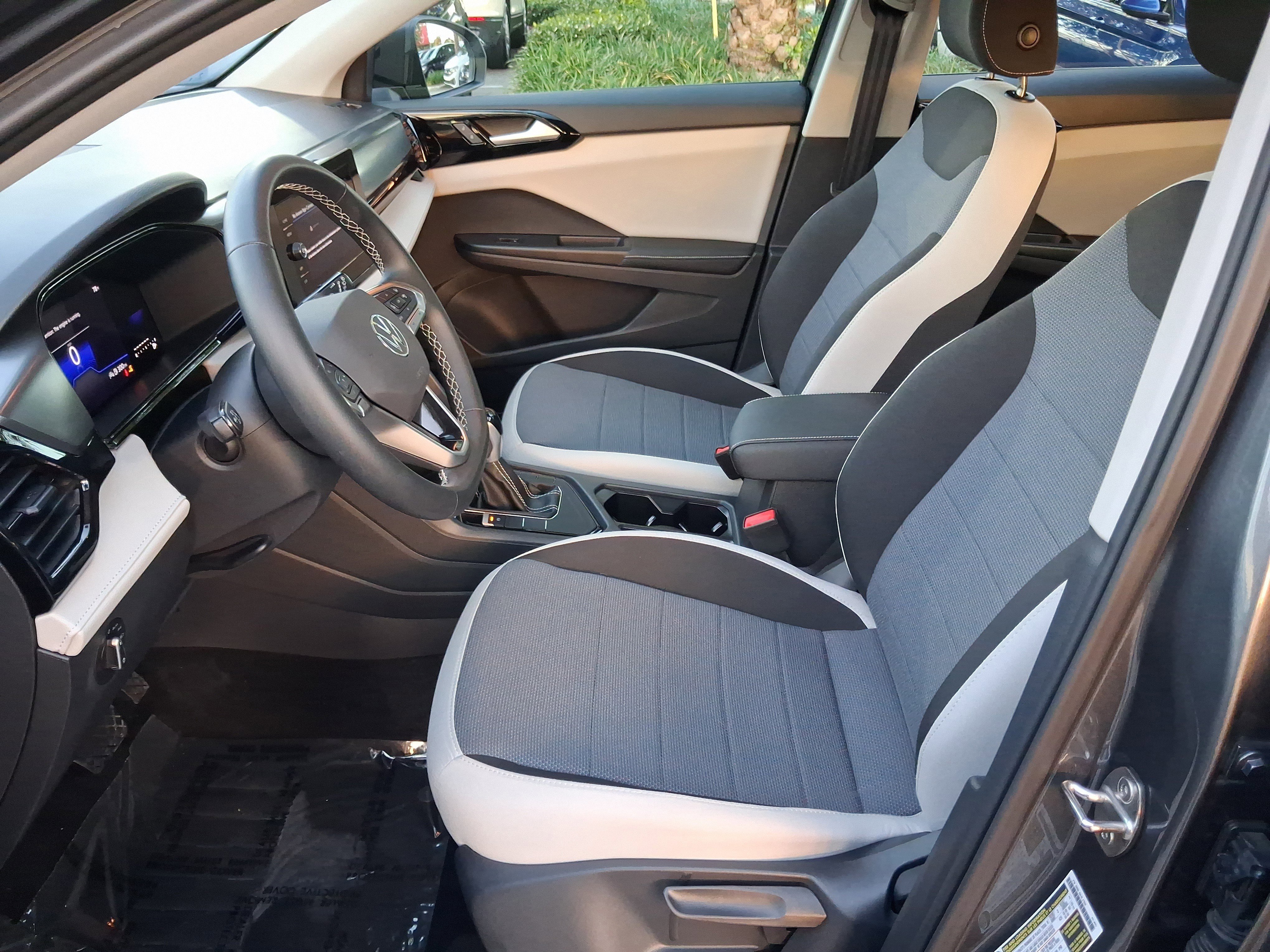2025 Volkswagen Taos S - Photo 14