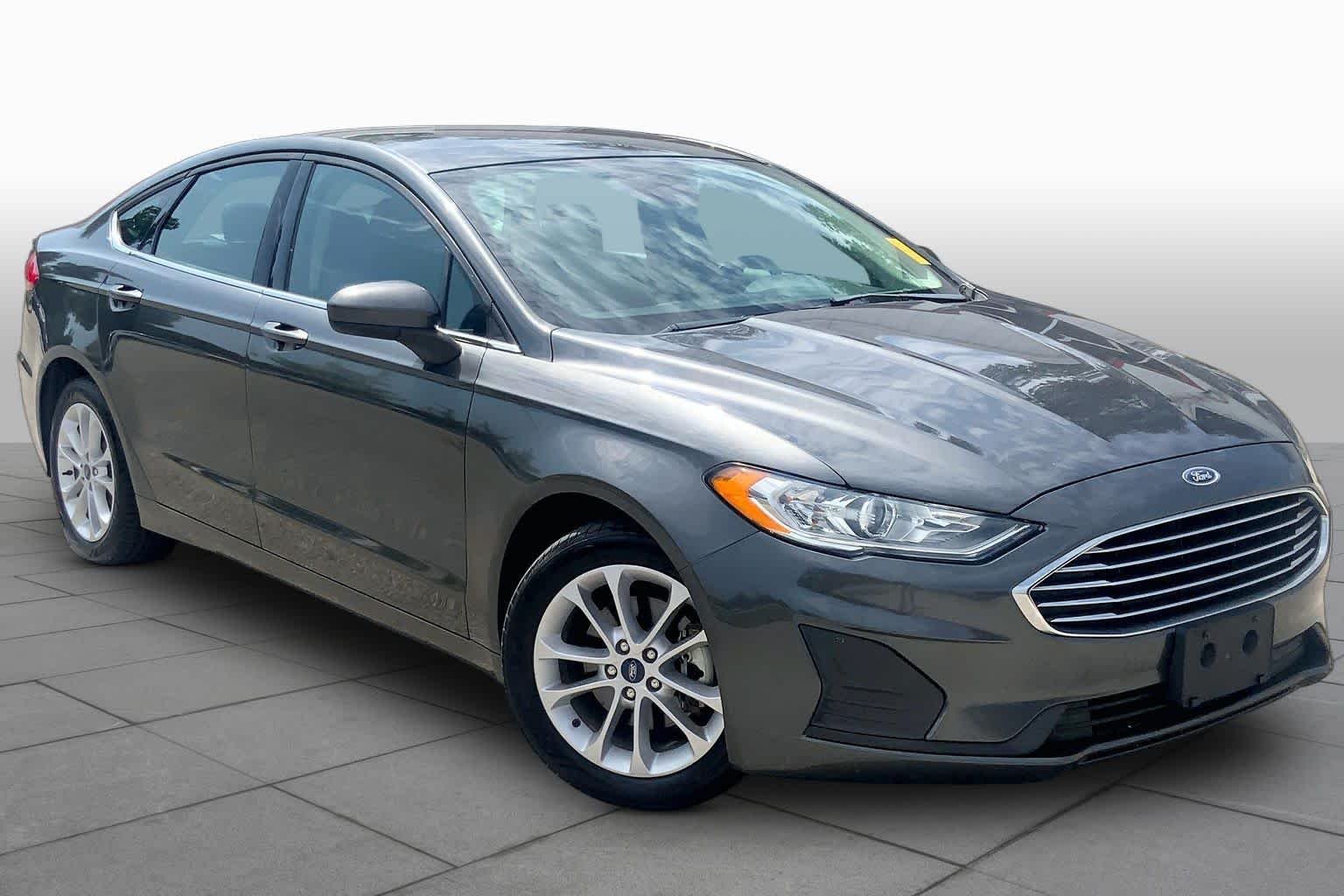 Pre-Owned 2020 Ford Fusion Hybrid SE
