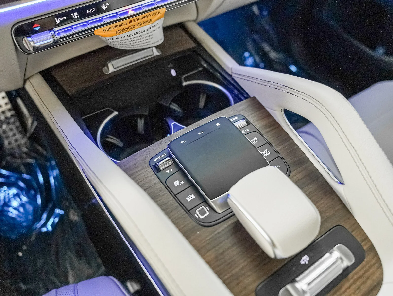 New 2026 Polar White Mercedes-Benz 4MATIC® image 19