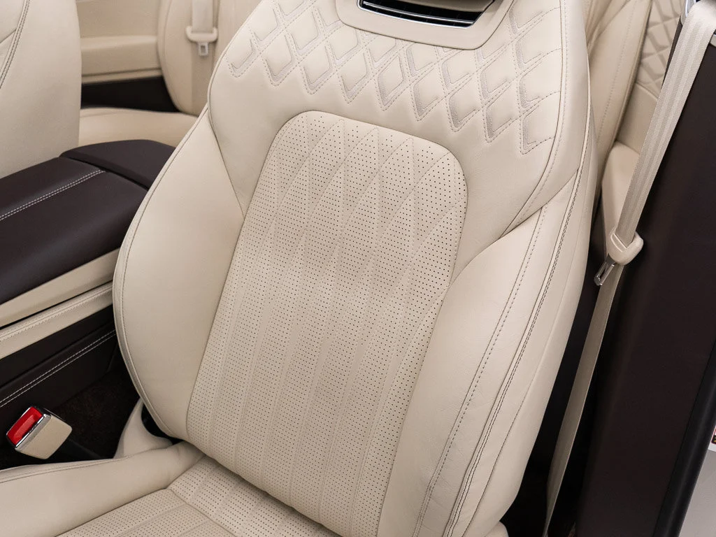 Certified Used 2026 White Sand - by Mulliner Bentley Azure image 26