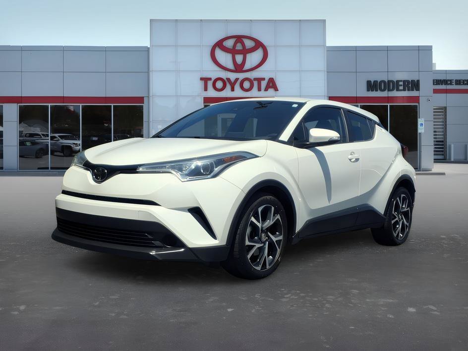 Used 2019 Blizzard Pearl Toyota XLE image 1