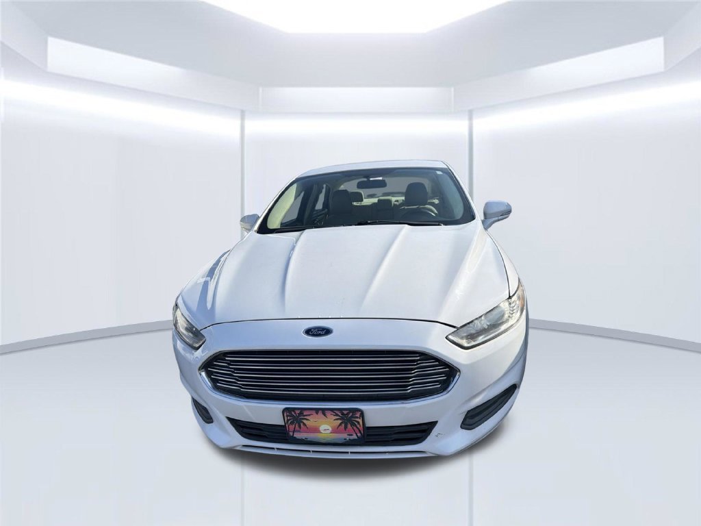 Used 2014 White Ford SE image 4