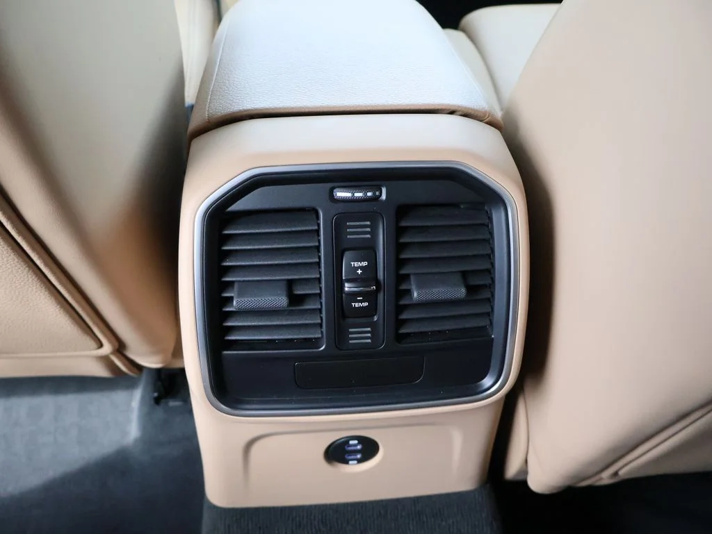 Used 2021 White Porsche  image 21