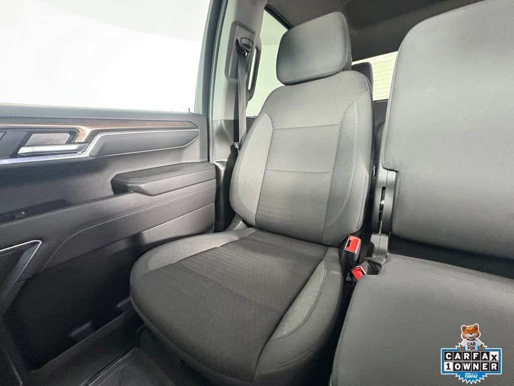Used 2024 Summit White Chevrolet LT image 17