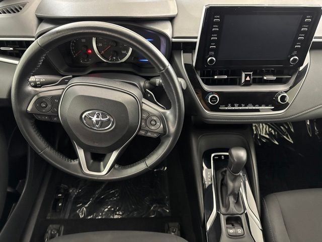 Used 2020  Toyota SE image 27