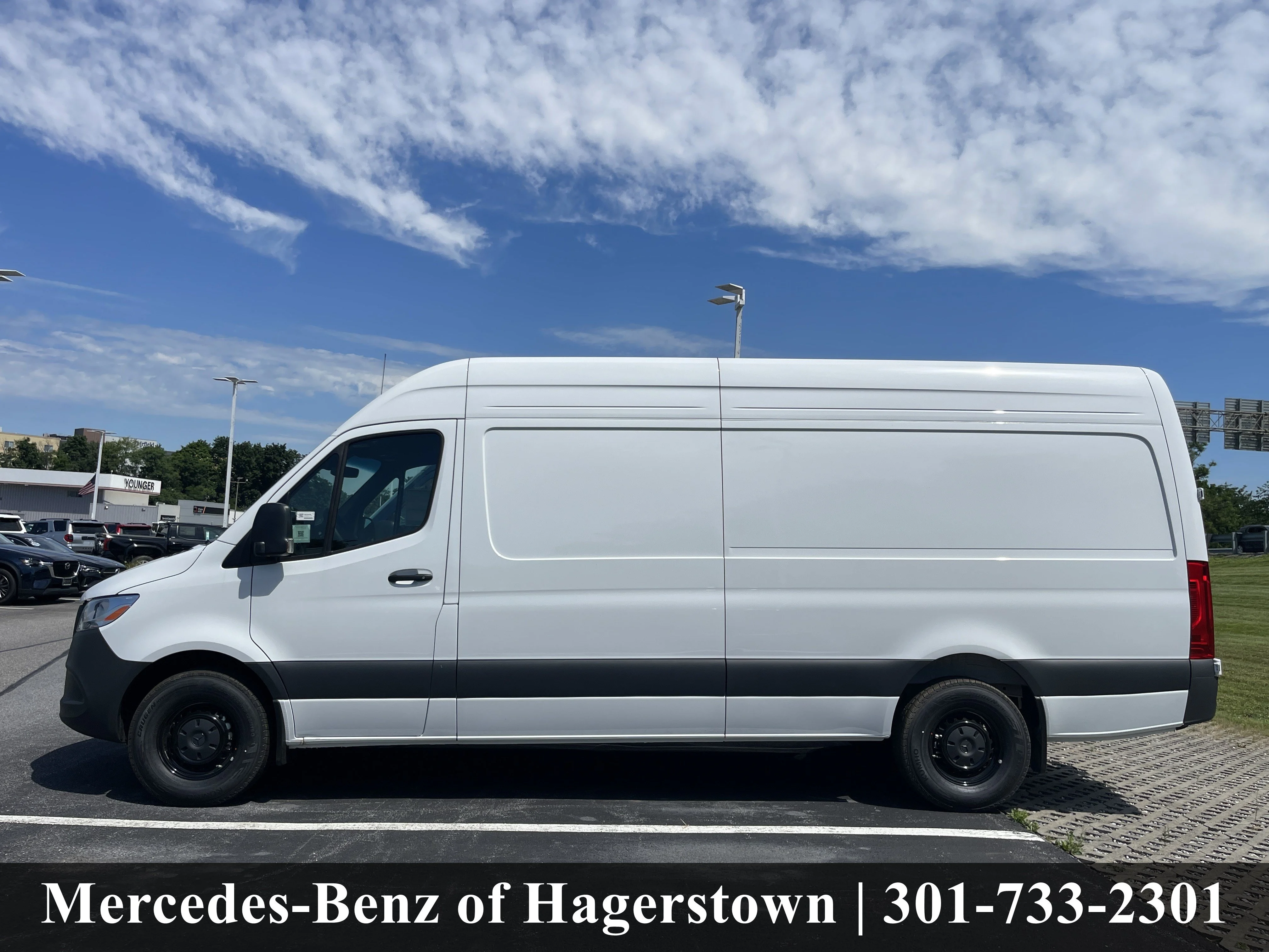 New 2026 Arctic White Mercedes-Benz 2500 High Roof I4 Diesel HO 170 RWD image 4