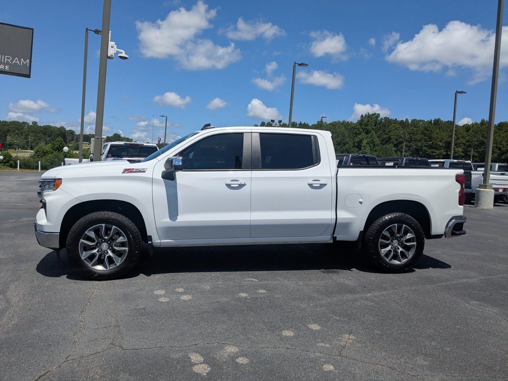 Used 2026 Summit White Chevrolet LT image 8