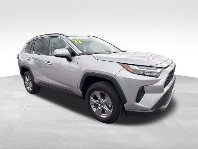 Used 2022 Silver Toyota XLE image 7