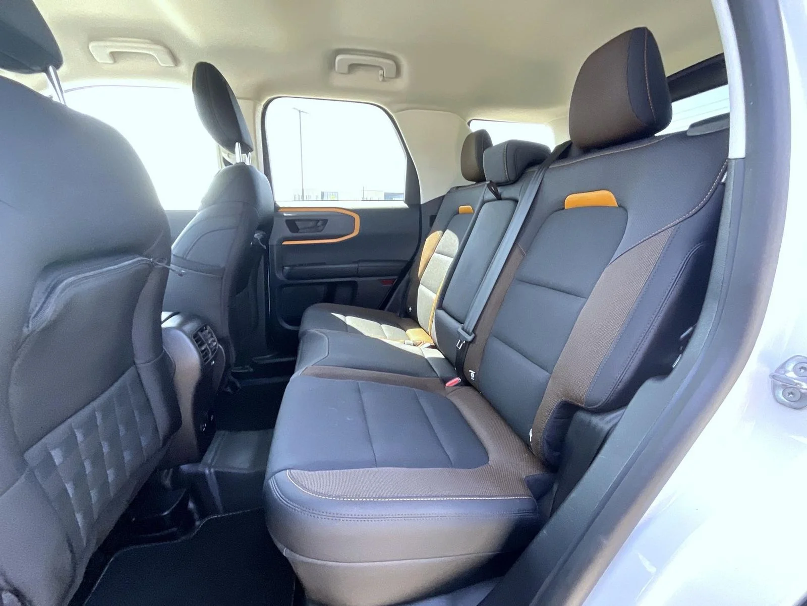 Used 2023 White Ford Badlands image 19