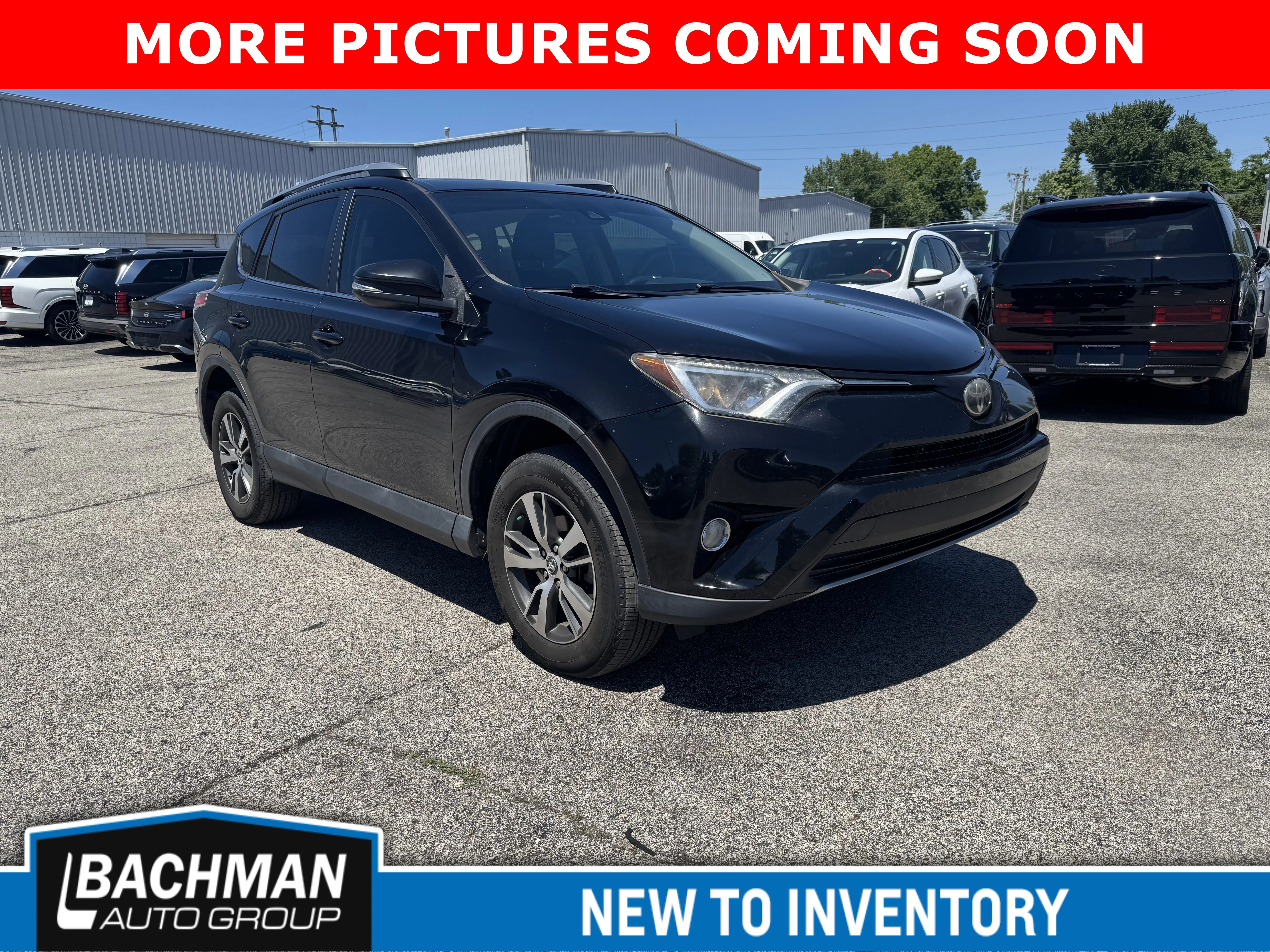 2017 Toyota RAV4 XLE's photo