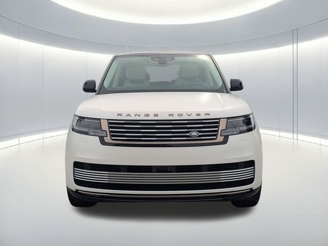 New 2026 Icy White Satin Land Rover SV image 7