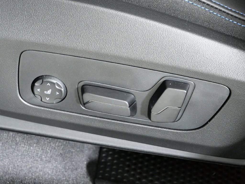 Used 2026 Portimao Blue Metallic BMW M35i image 38