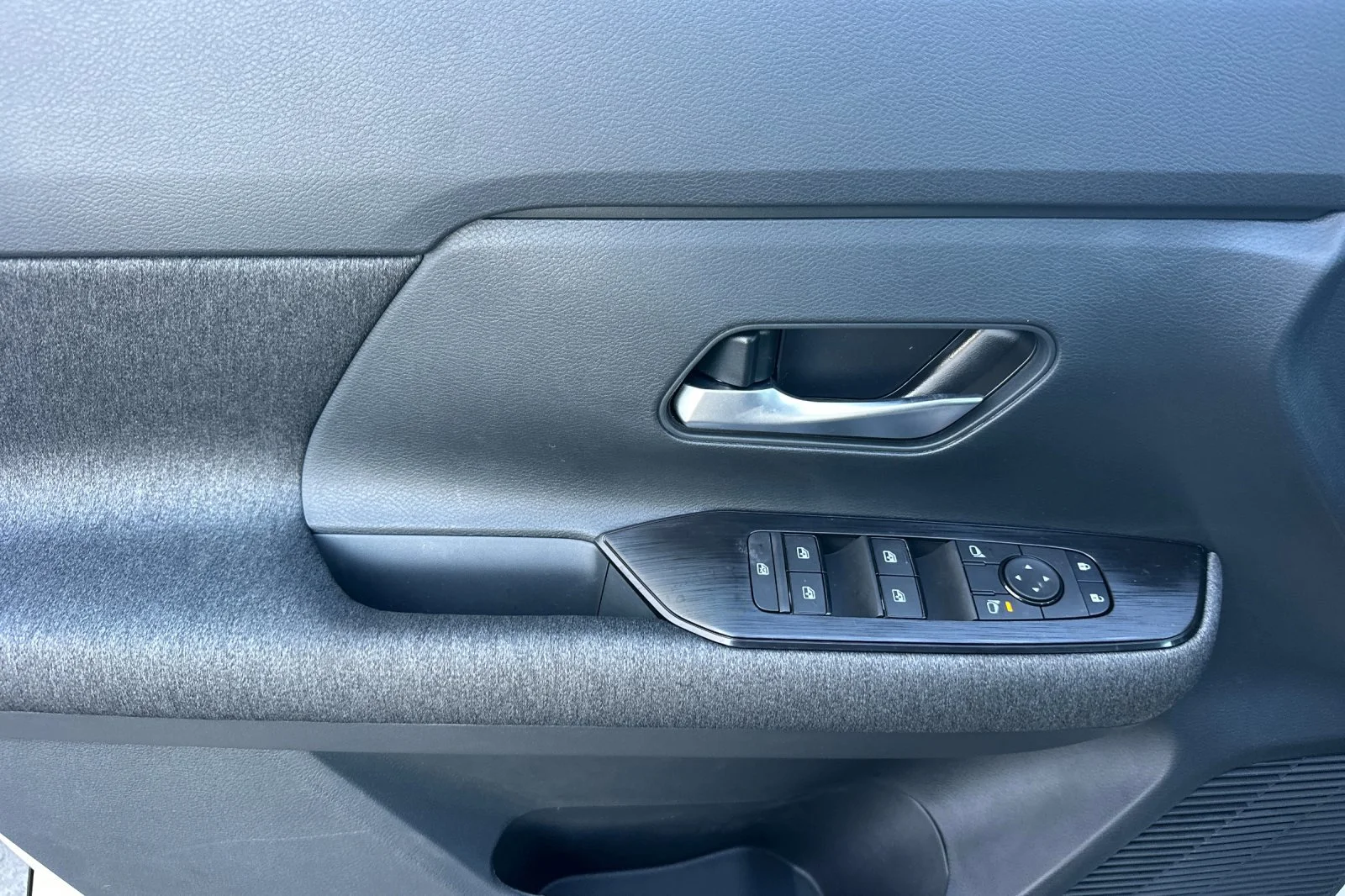 2026 Nissan KICKS SV AWD - Photo 11