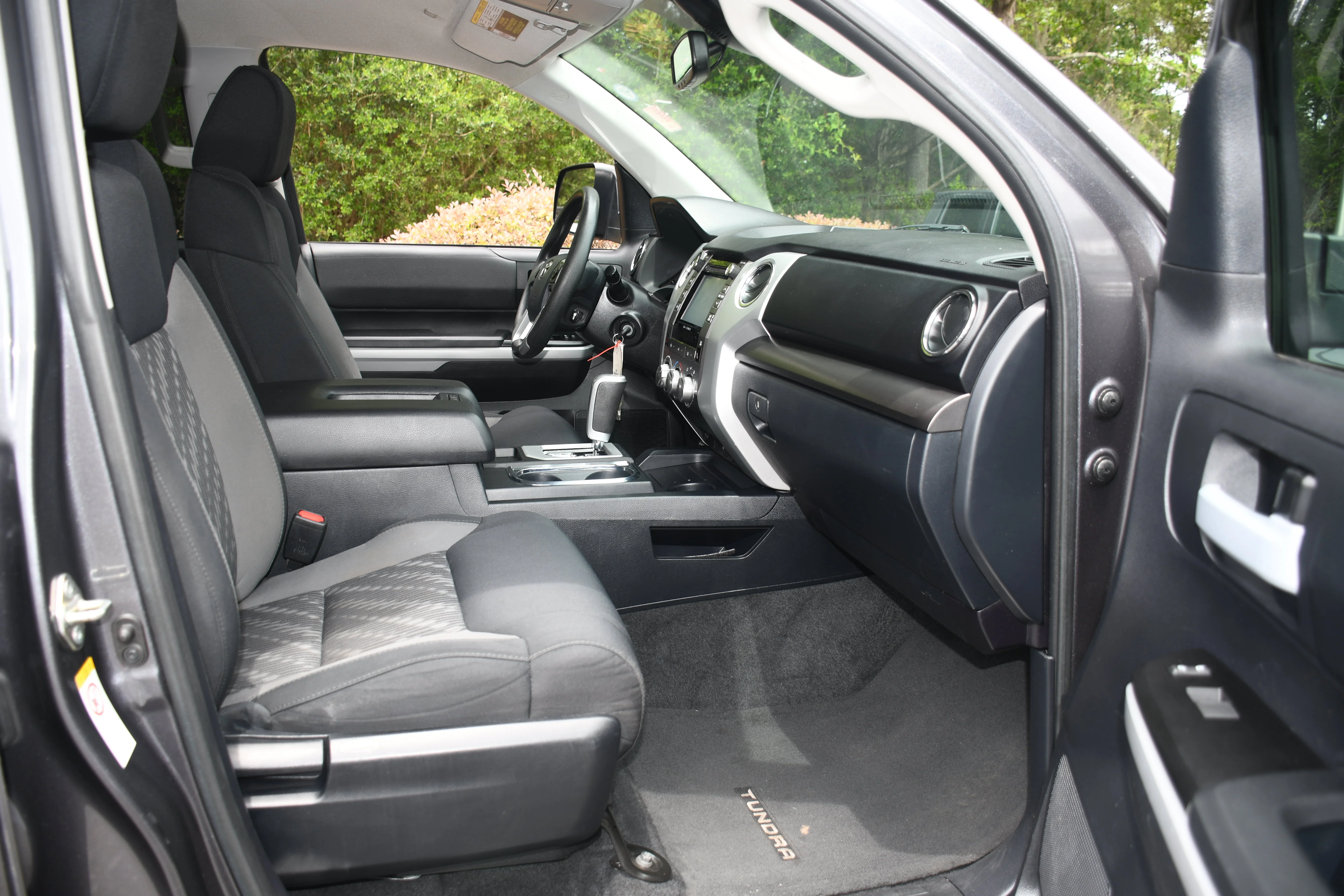 Used 2019 Gray Toyota SR5 image 19