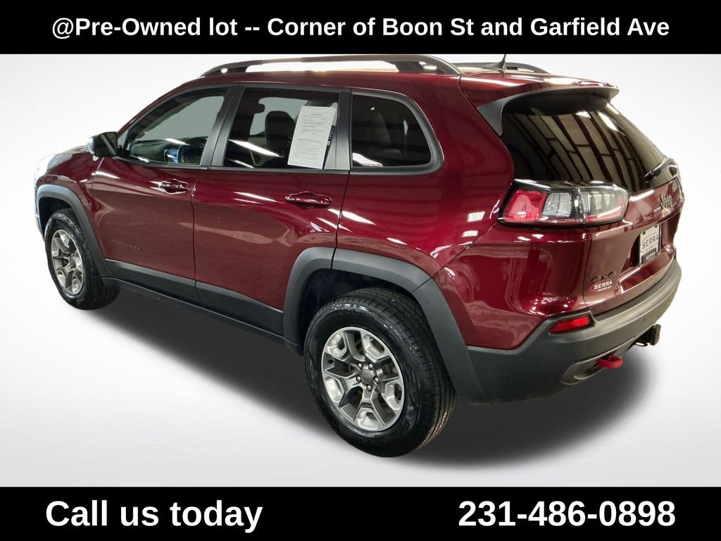 Used 2019 Red Jeep Trailhawk image 3