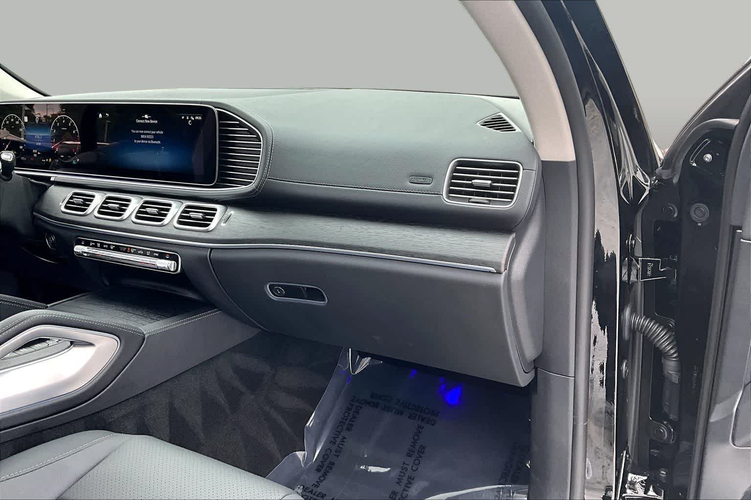 Used 2026 MANUFAKTUR Moonlight White Metallic Mercedes-Benz GLS 450 image 19