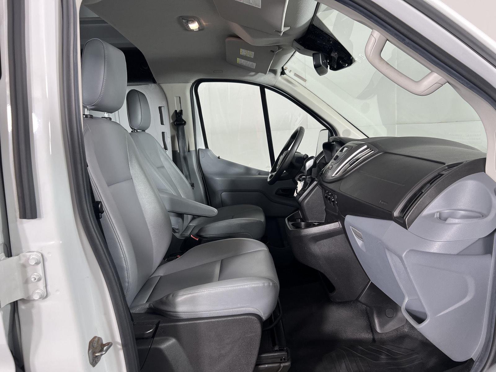 Used 2016 Wh Ford  image 8