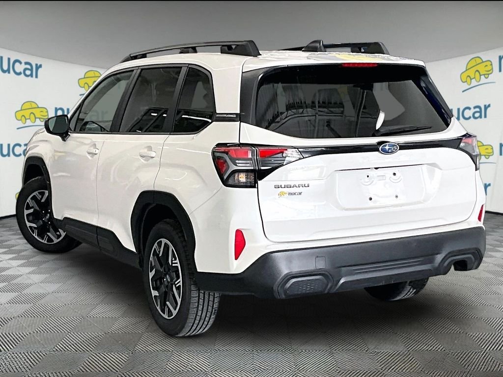 Used 2025 Crystal White Pearl Subaru Premium image 4