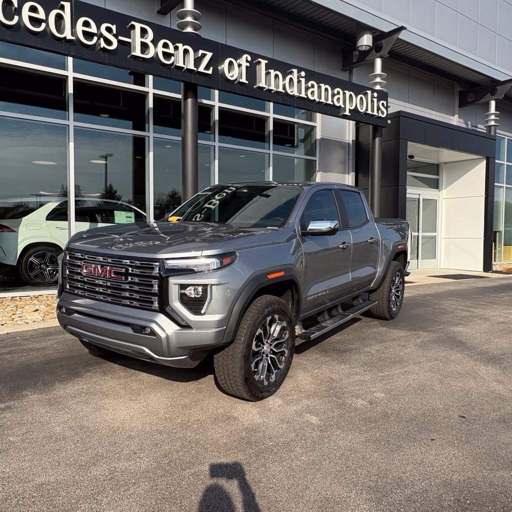 Used 2025 Sterling Metallic GMC Denali image 2