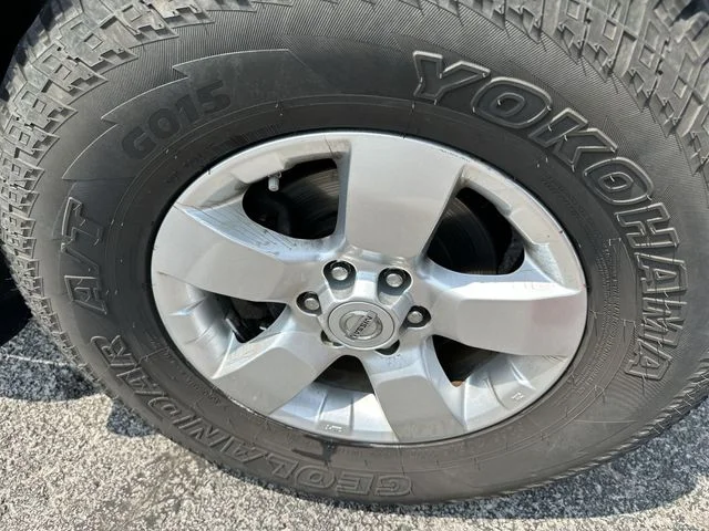 Used 2013 Blue Nissan SV image 20