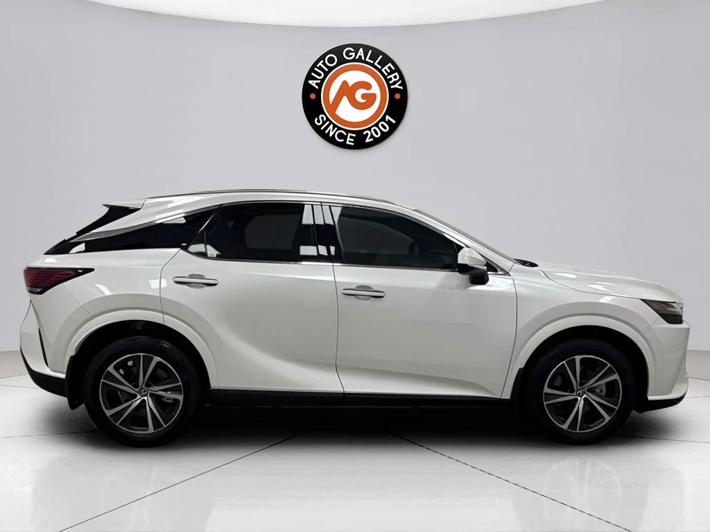 Used 2024 White Lexus 350h Premium image 2