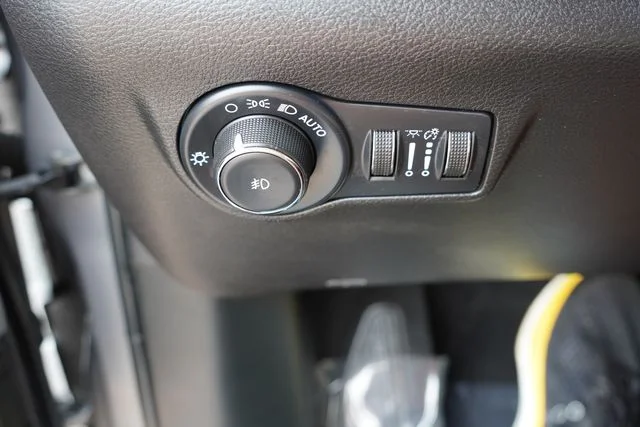 Used 2023 Silver Jeep Trailhawk image 23