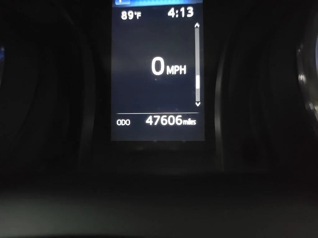 Used 2020 White Toyota LE image 22