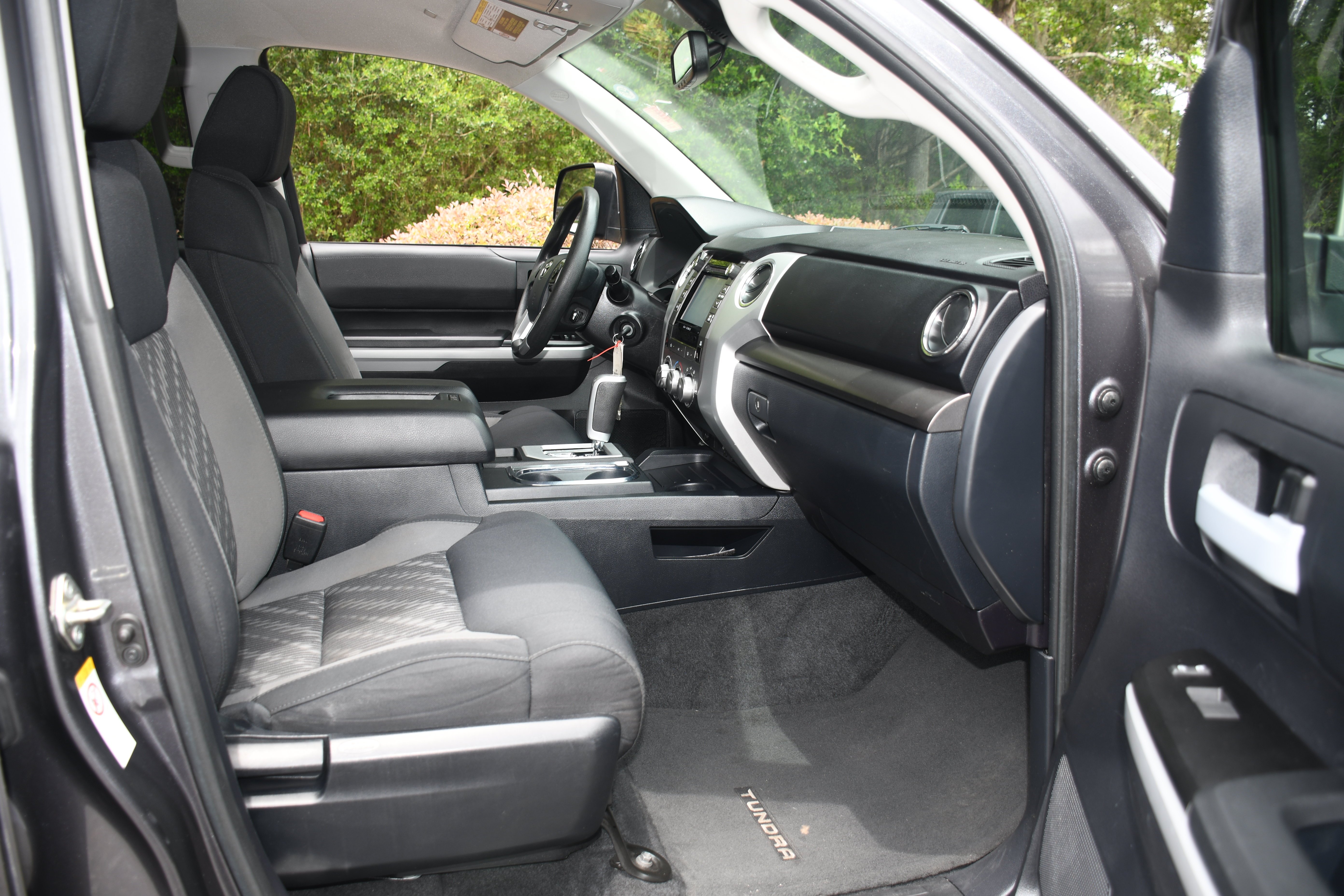 Used 2019 Gray Toyota SR5 image 19