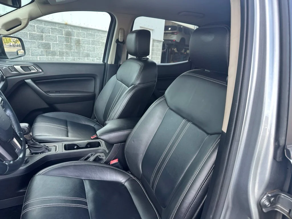 Used 2020 Silver Ford Lariat image 21