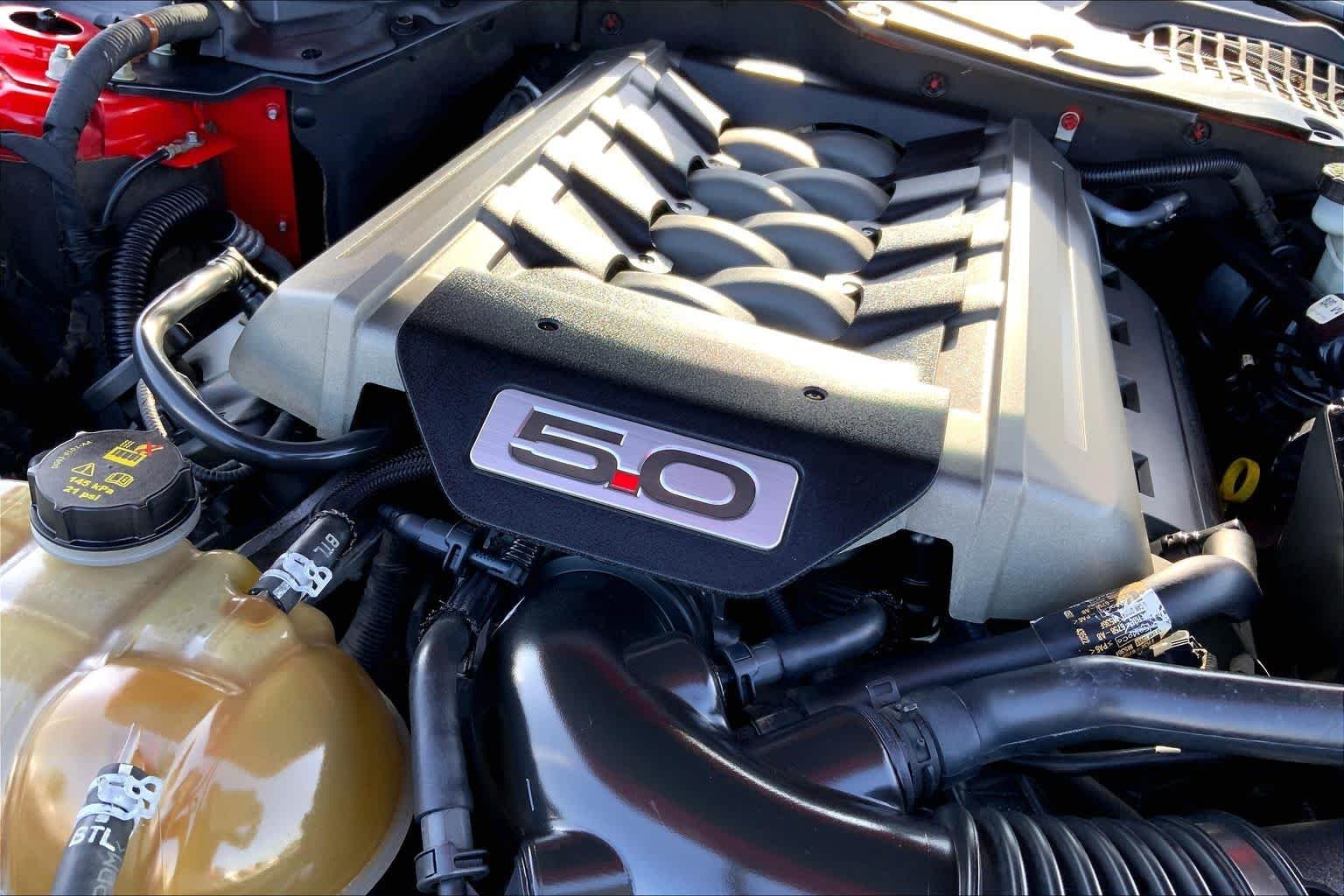 Used 2015 Race Red Ford GT image 26