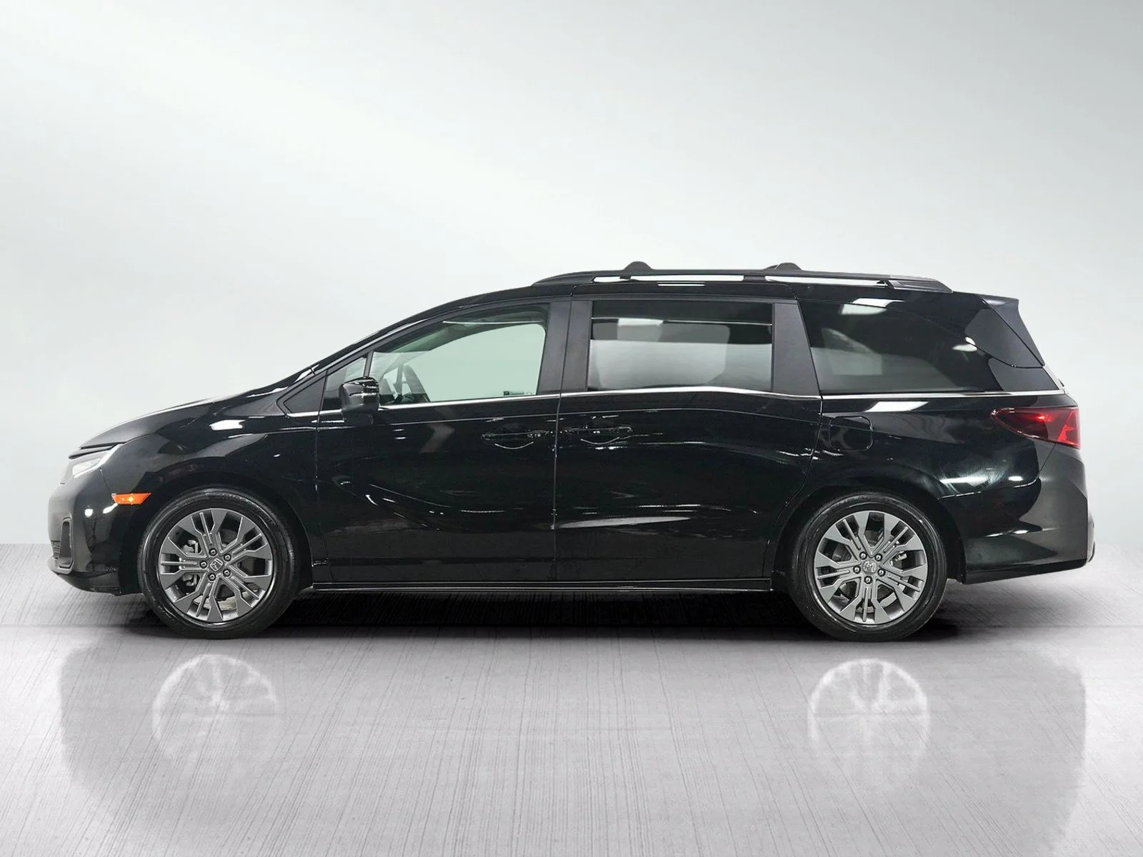 Used 2026 Black Honda Touring Auto image 2