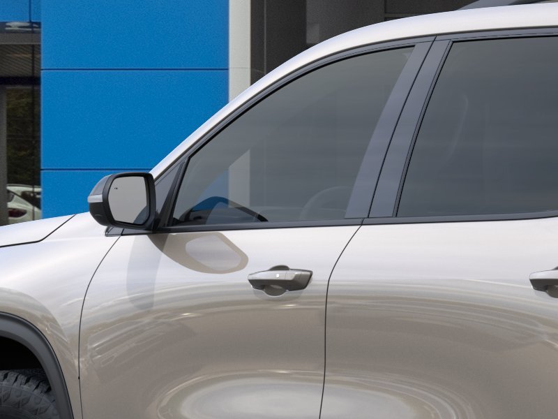 2027 Chevrolet Traverse Z71 - Photo 12