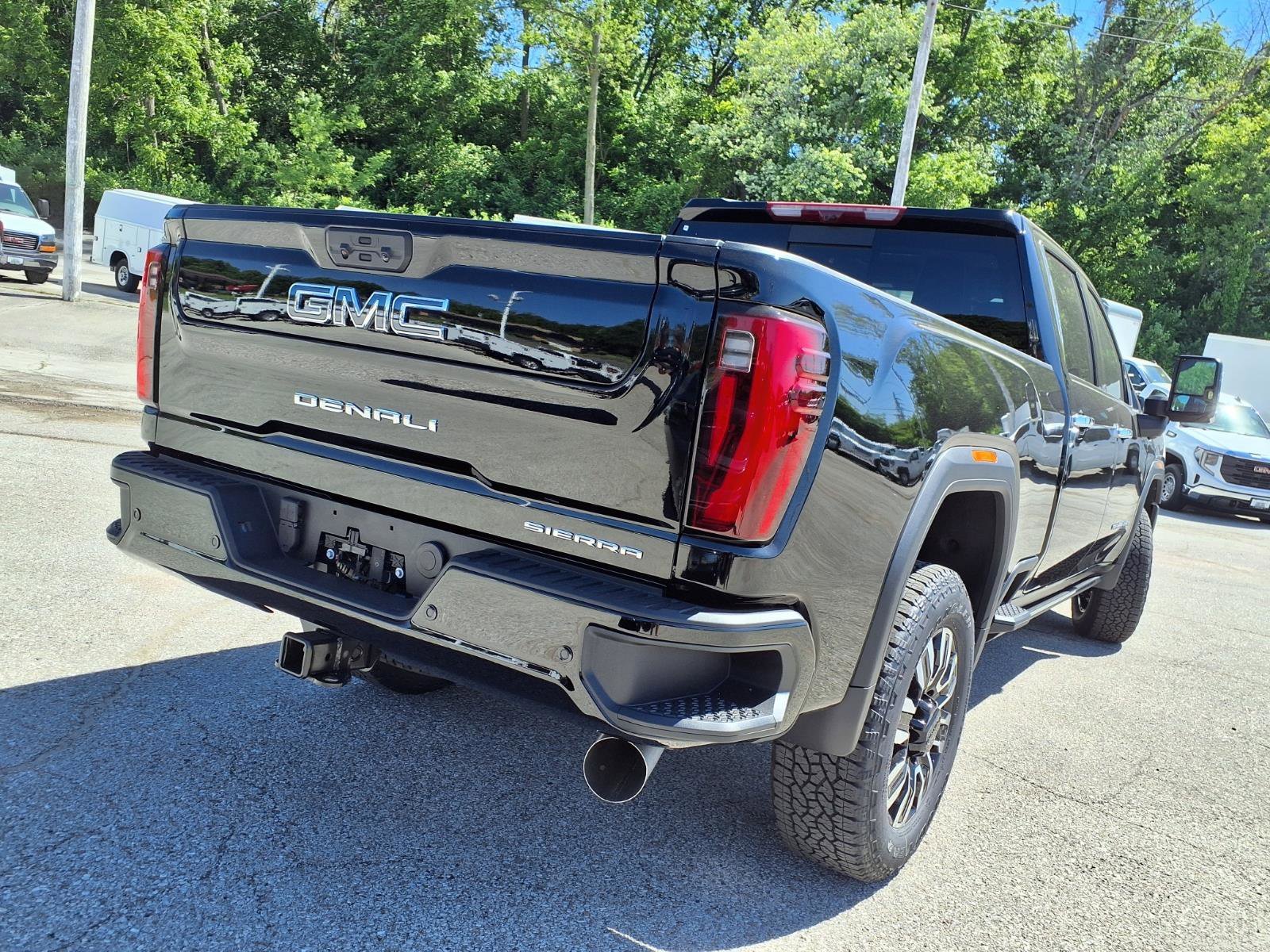 New 2026 Onyx Black GMC Denali Ultimate image 22