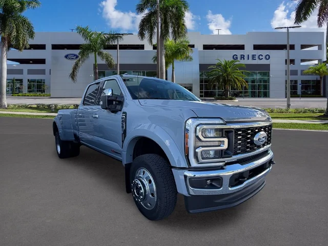 2027 Ford F-450SD Lariat