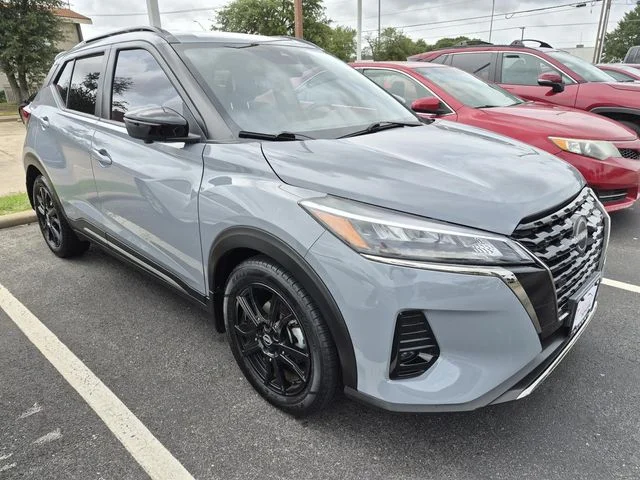 Used 2023 Boulder Gray Pearl Nissan SR image 1