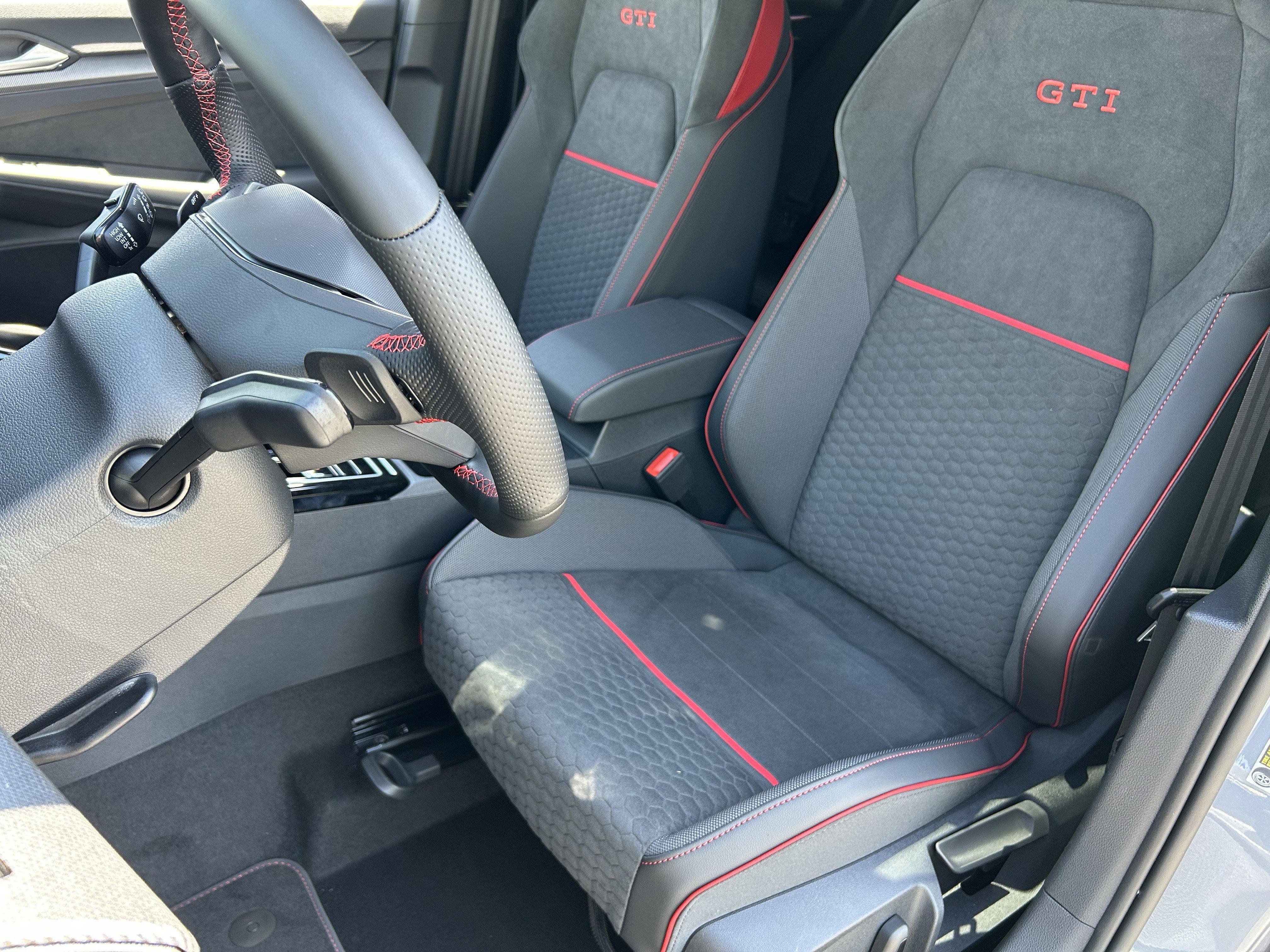 New 2026 Moonstone Gray Volkswagen SE image 14
