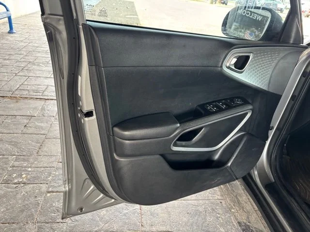 Used 2025 Gray Kia LX image 9
