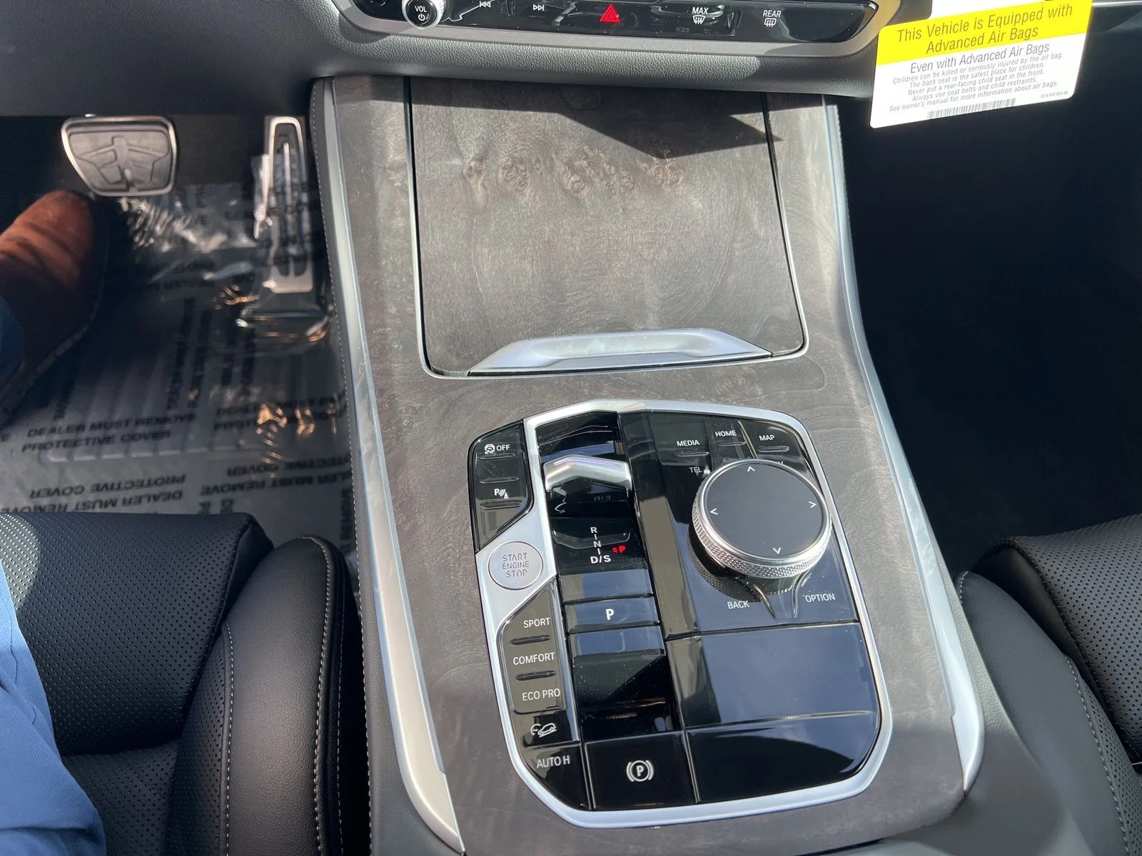 New 2026 Skyscraper Grey Metallic BMW xDrive40i image 16