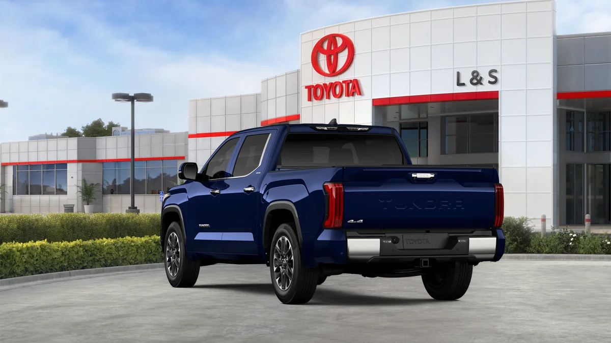 2026 Toyota Tundra Limited - Photo 18
