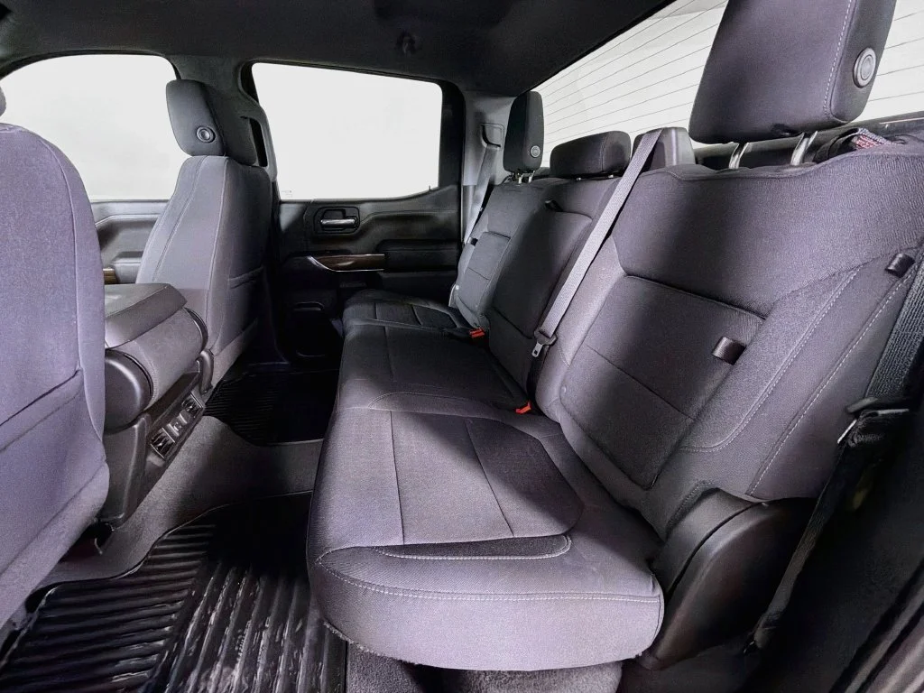 Used 2021 SHADOW GRAY METALLIC Chevrolet RST image 18