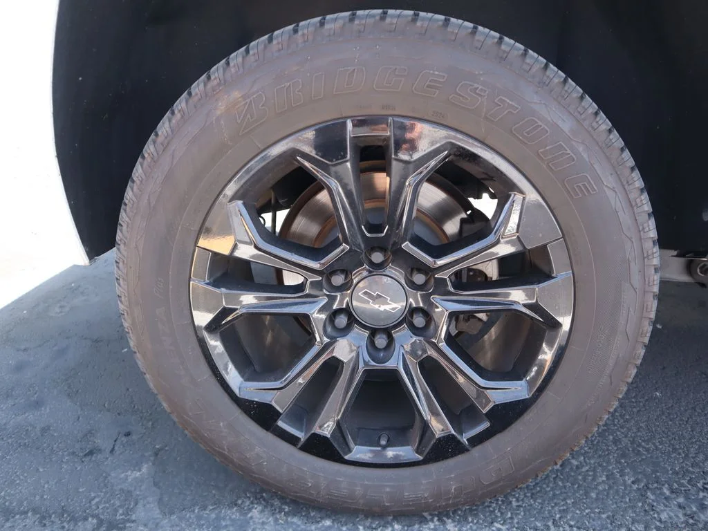 Used 2017 White Chevrolet Premier image 18