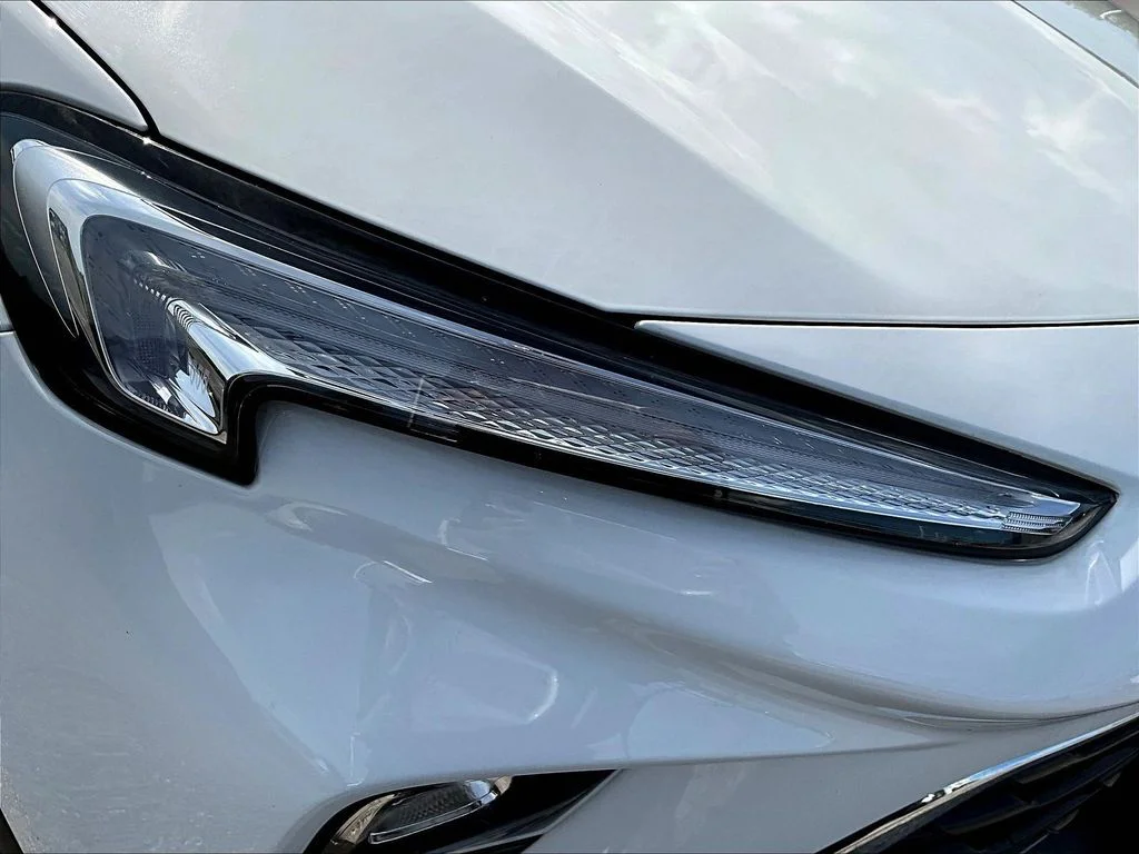 Certified Used 2025 White Buick Preferred image 33