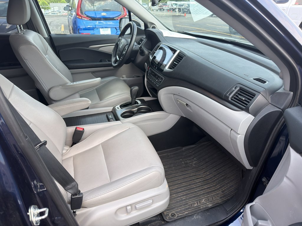 Used 2018 Obsidian Blue Pearl Honda EX-L image 11