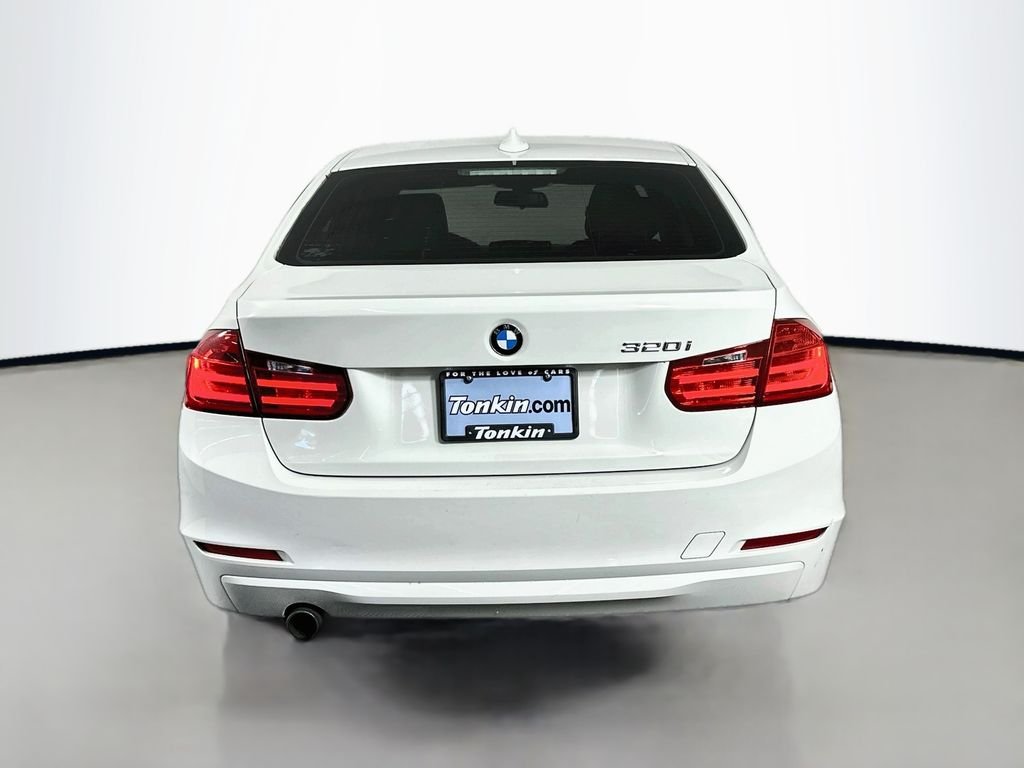 Used 2015 Alpine White BMW 320i image 7