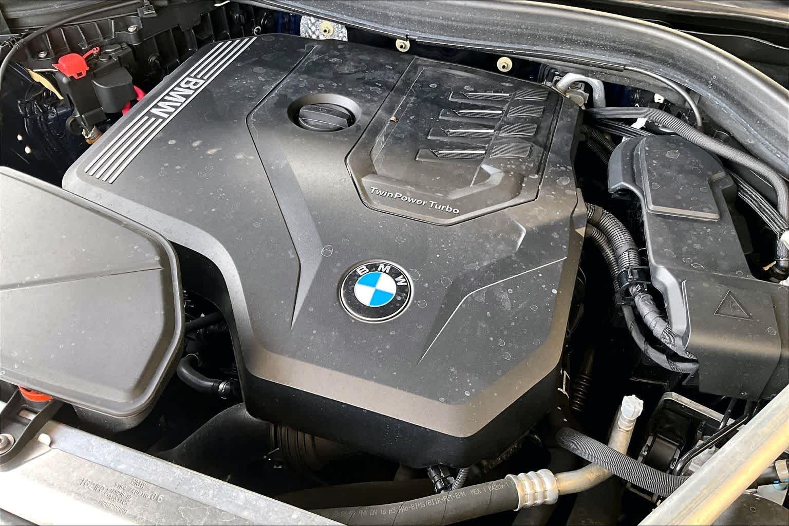 Used 2022 Phytonic Blue Metallic BMW xDrive30i image 31