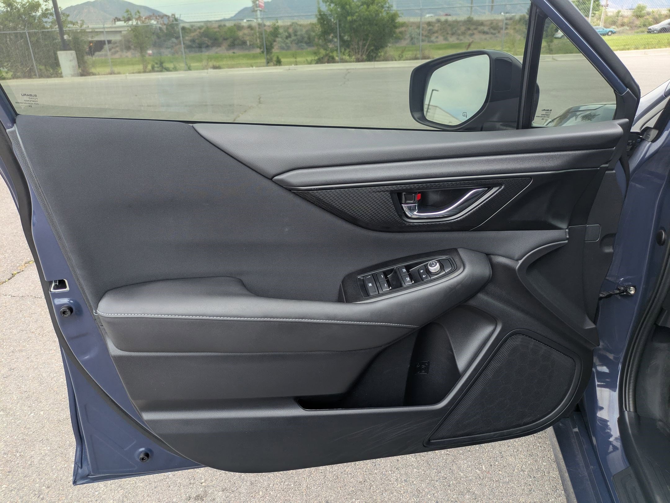 Used 2025 Cosmic Blue Pearl Subaru Premium image 12